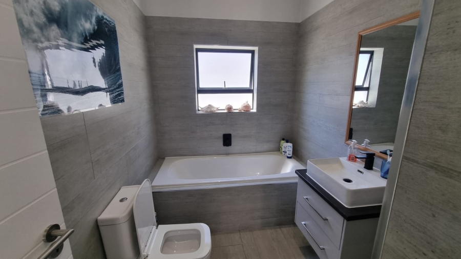 3 Bedroom Property for Sale in Sandown Western Cape